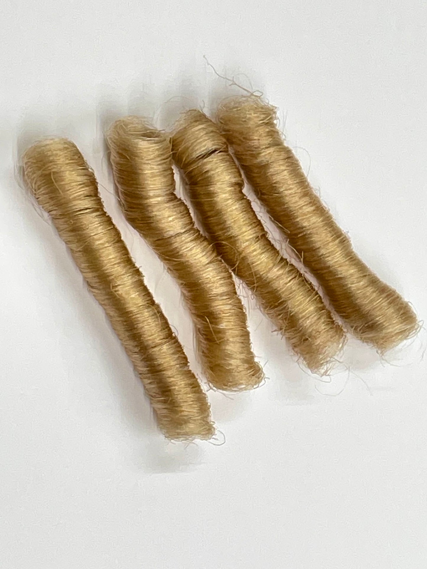878 Honey Blonde Tail Yak - Medium Curl