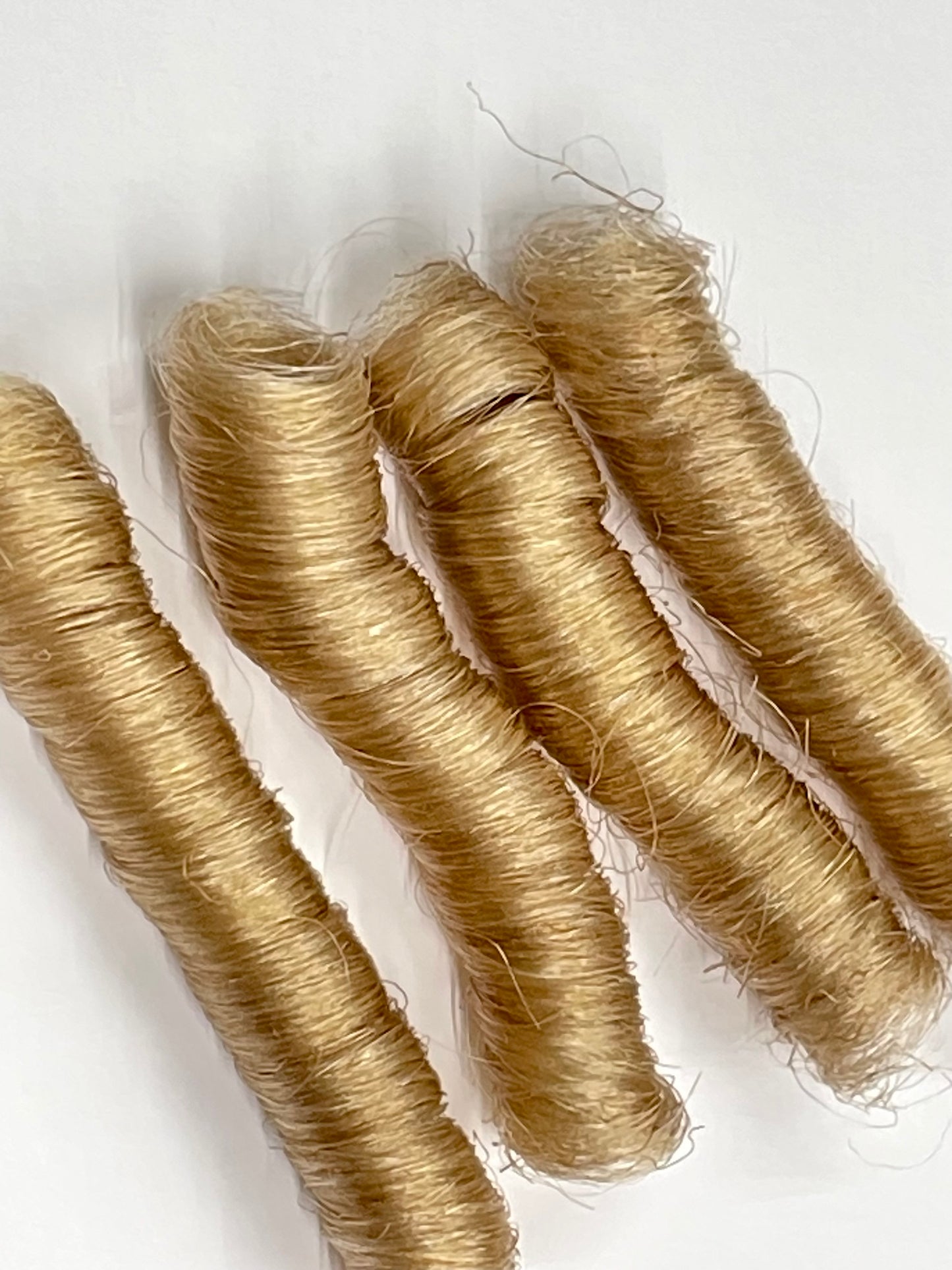 878 Honey Blonde Tail Yak - Medium Curl