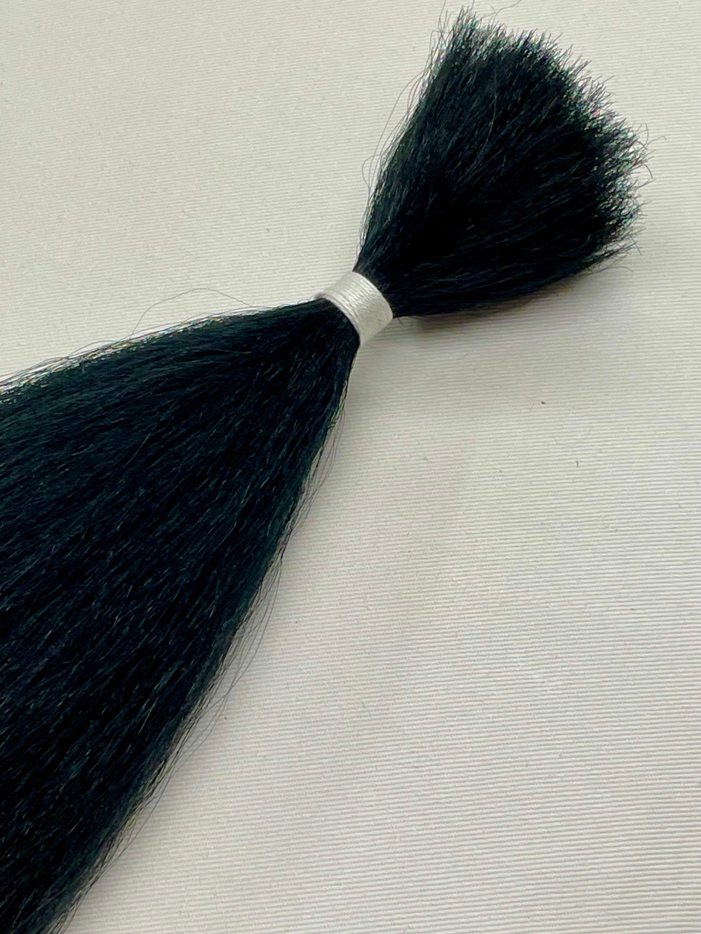 850 Soft Washed Natural Black Belly Yak - Various Lengths - 25 Gram Bundle.