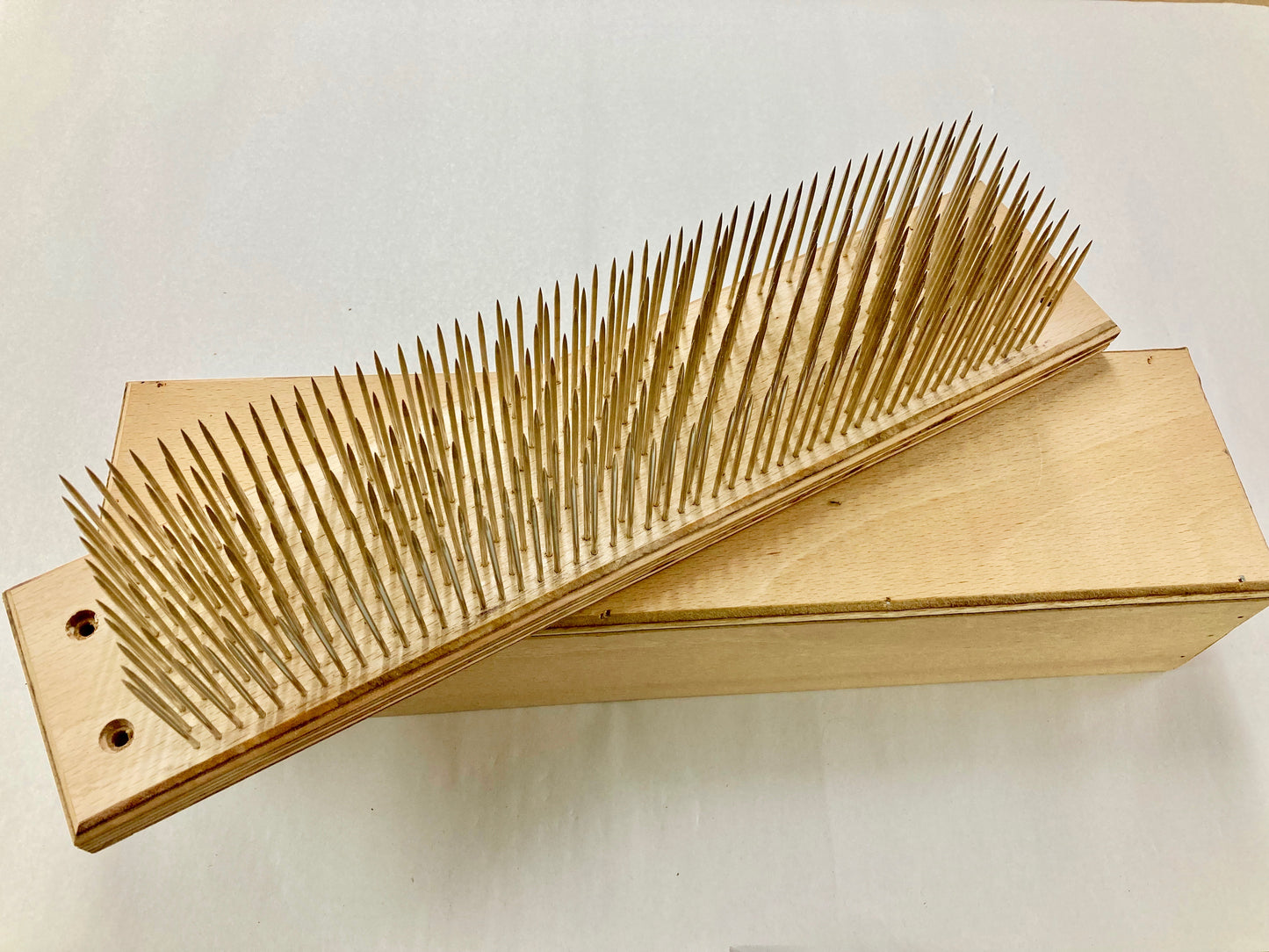 497 - Professional Long Slim Mixing/Holding Hair Hackle - Large Size - Stainless Steel Pins