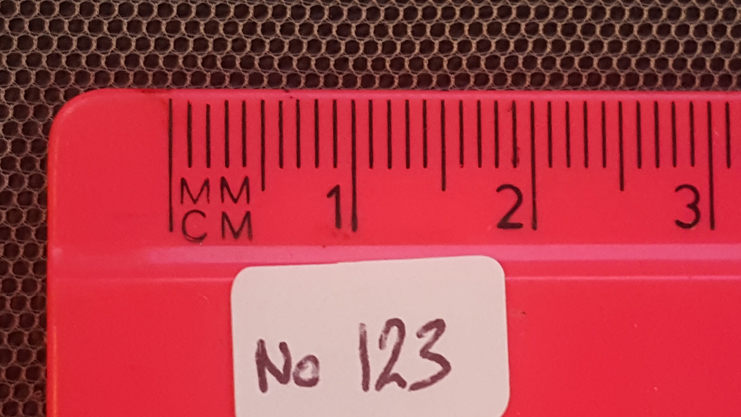 123 Lace 60 - Lace/Net - Fine - Metre 2 Colours sold by the metre & half metre