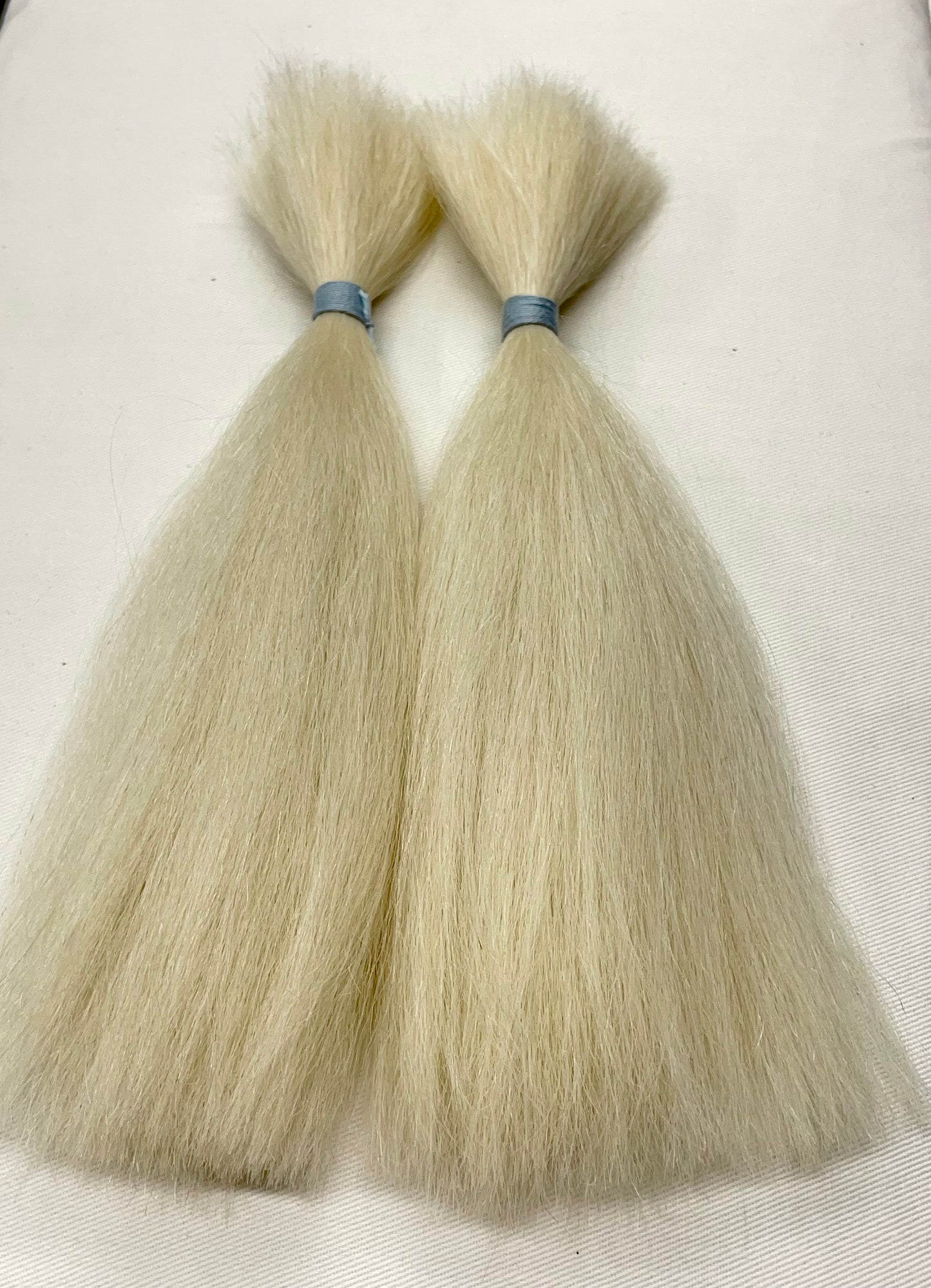 851  Soft Washed Natural Creamy White Belly Yak - Various Lengths - 30 Gram Bundle. Out of Stock
