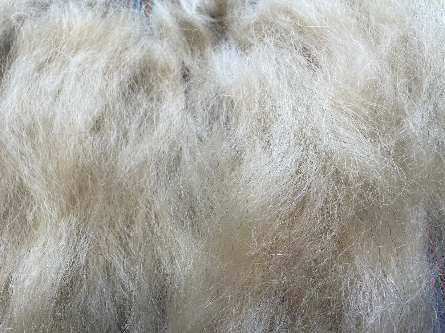 921   Natural White Loose Yak Padding