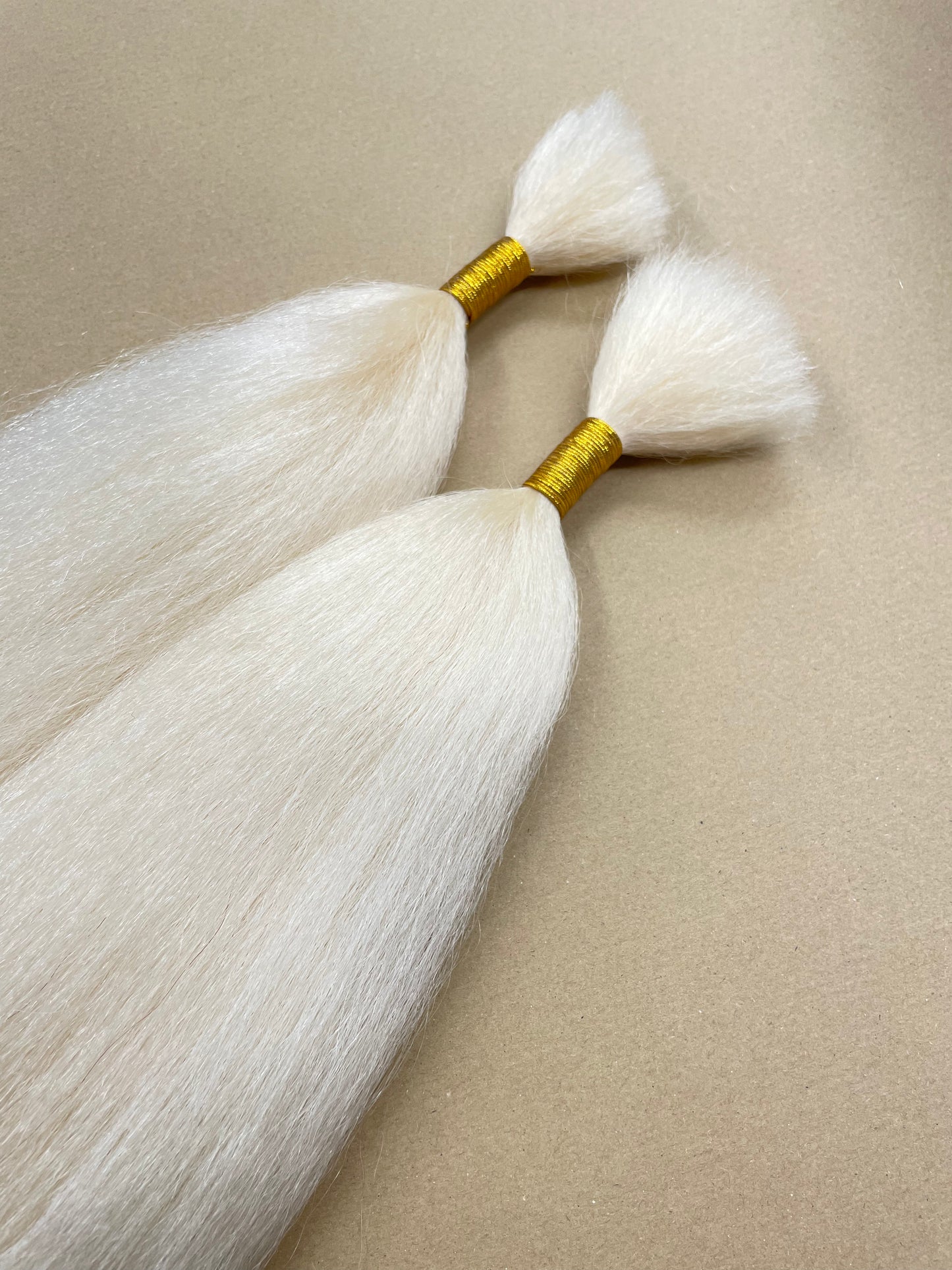 854 Special Order Creamy White Tail Yak - Super Long - 99 gram bundle
