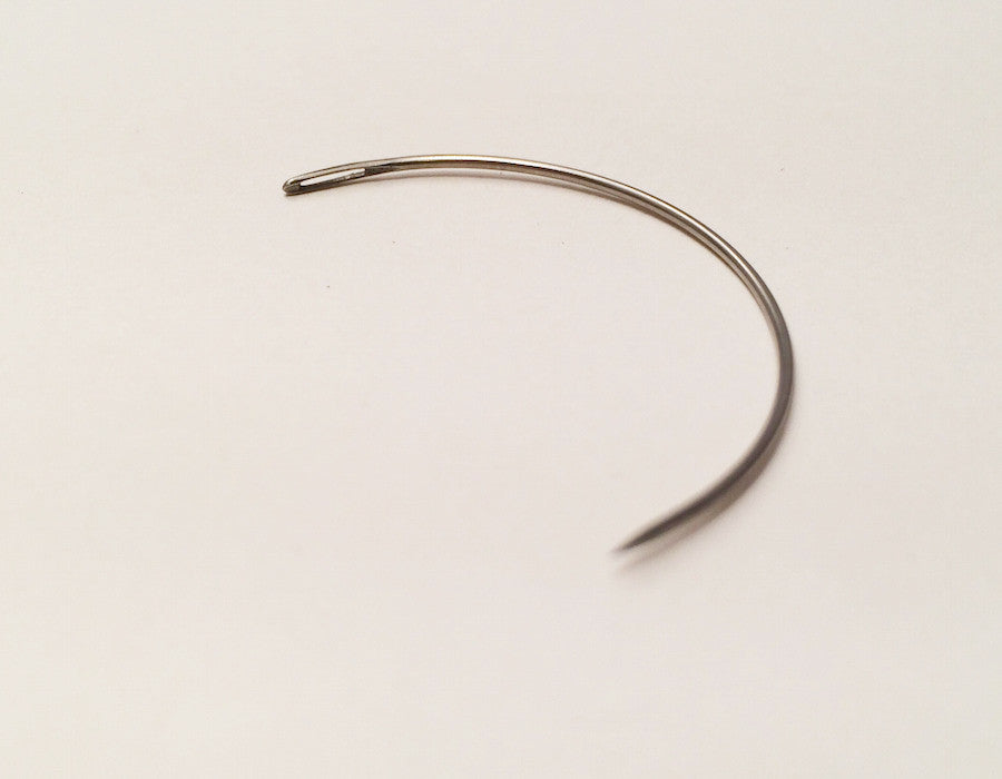 710 - Fine Curved sewing needle - 2inch