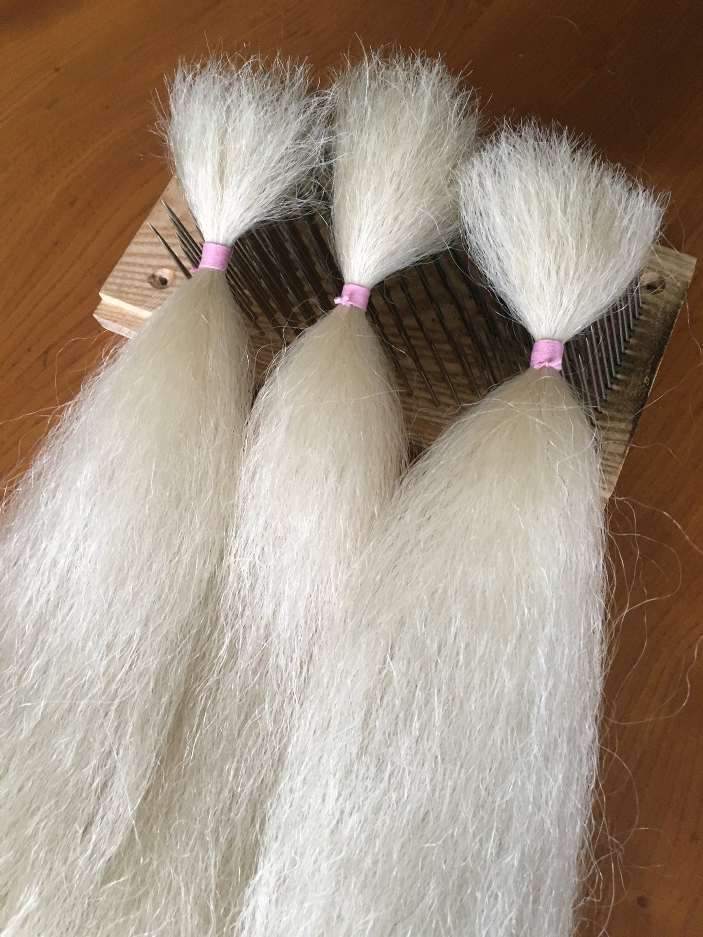 852 Natural Washed Creamy White Tail Yak - Various Lengths -  30Gram Bundle